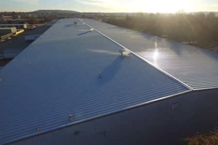 The benefits of a metal roof for your commercial building